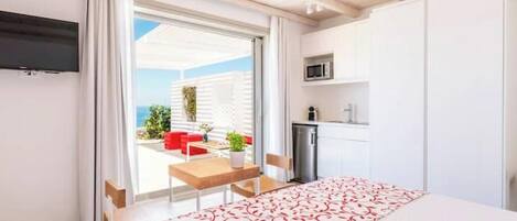 1 habitación, tabla de planchar con plancha, wifi y ropa de cama