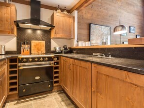 Fridge, microwave, dishwasher - Quiet apartment, 4 guests in central Val-d'Isère (Val-d'Isère)