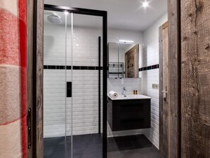 Bathroom - Renovated ski-in apartment - 6 guests (Val-d'Isère)