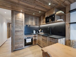 Private kitchen - Spacious apartment near slopes - 4 guests (Val-d'Isère)