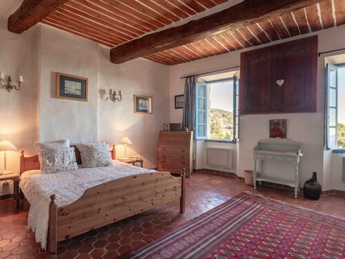 La Galinette - chambre double dans la tradition provençale avec vue sur mer