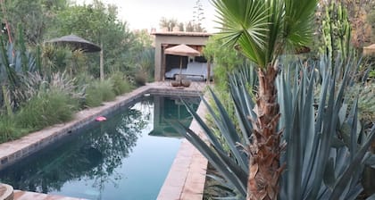 Spacious Family Suite with 2 Bedrooms, 2 Bathrooms, Pool & Garden - Riad Chama