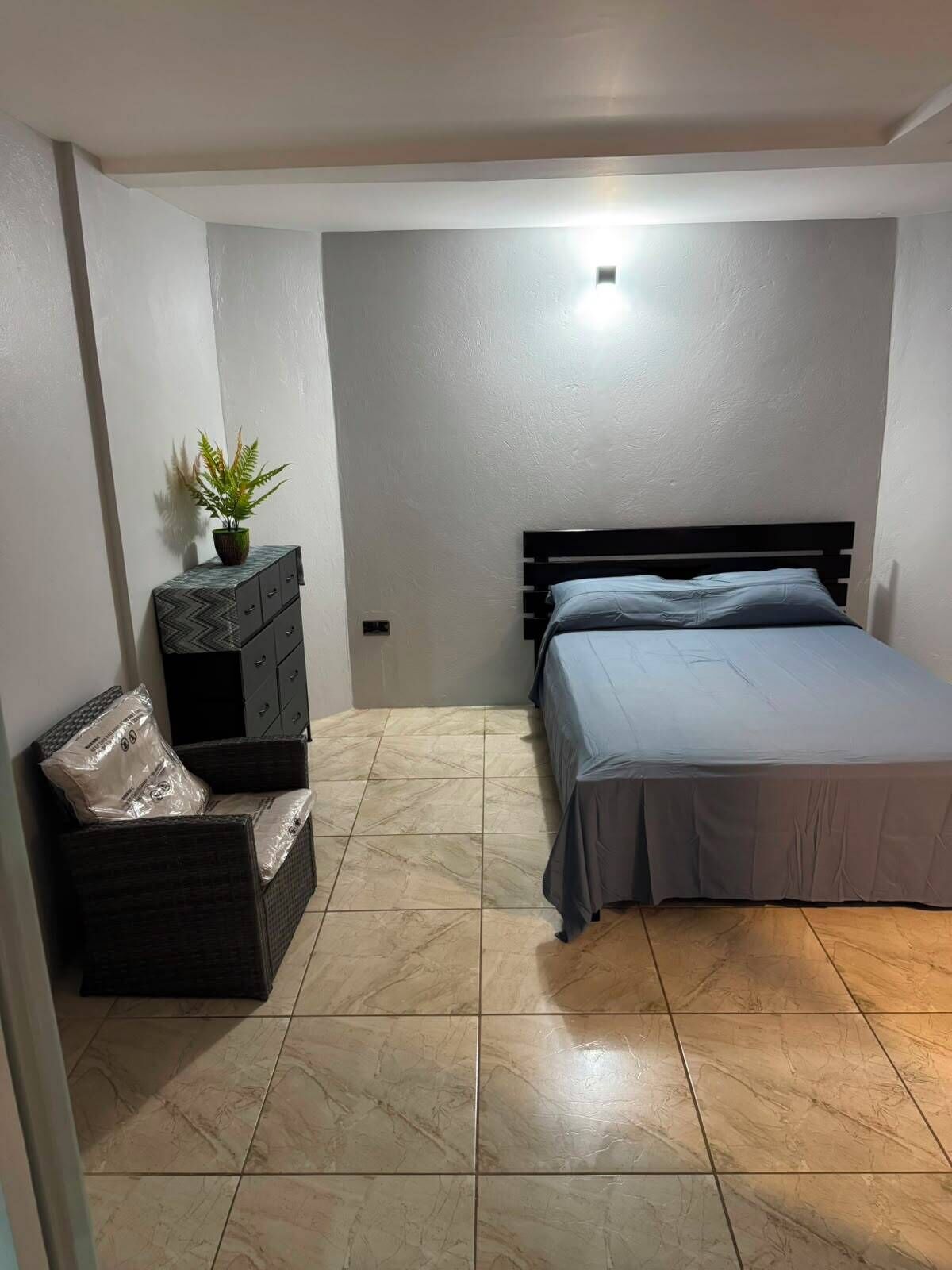 Standard-Apartment | Zimmersafe, Bügeleisen/Bügelbrett, kostenloses WLAN