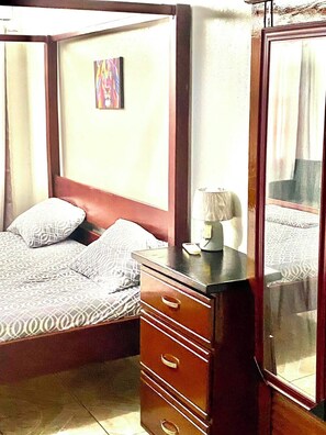 Room, Balcony, Hill View - Summersuns Apartments (The Lime)