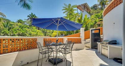 Walk to Beach & Dining! Chic San Pancho Casita