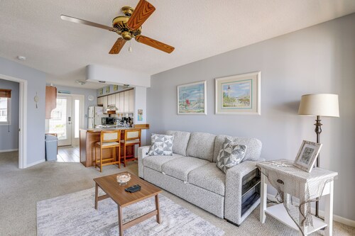 Bayfront Condo w/ Sunset Views! Walk to Beach