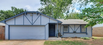 Bring Your Pets! Family-friendly Escape in Edmond