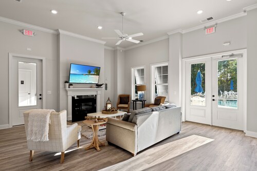 Resort-style Ocean Isle Beach Retreat w/ Pool