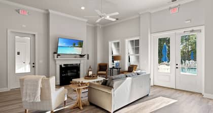 Resort-style Ocean Isle Beach Retreat w/ Pool