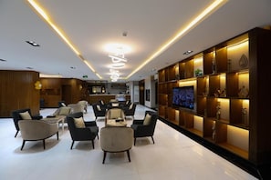Bar (on property) - grand season (Dammam)