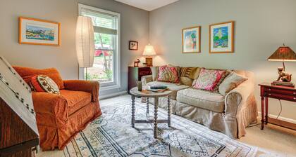 1 Mi to Science Center & Park! Pet-friendly Haven