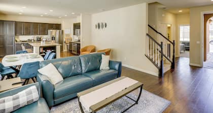 Fenced Yard! Family Escape, 1 Mi to Csub
