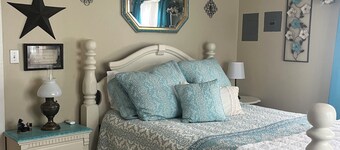 Home Away From Home ~ Plymouth Cottage
Washington County