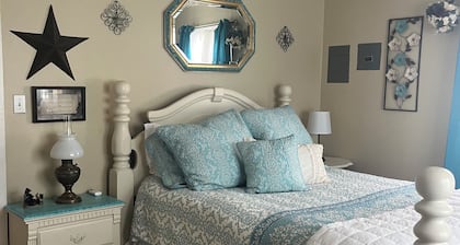 Home Away From Home ~ Plymouth Cottage
Washington County
