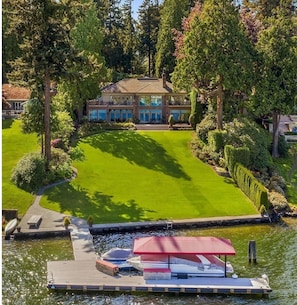 Unclassified image, 4 of 35, button - Hunts Point | Waterfront Estate & Guest Villa (Hunts Point)