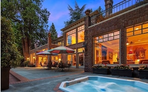 Unclassified image, 2 of 35, button - Hunts Point | Waterfront Estate & Guest Villa (Hunts Point)