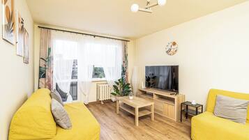 Studio Suite, Balcony | Living area