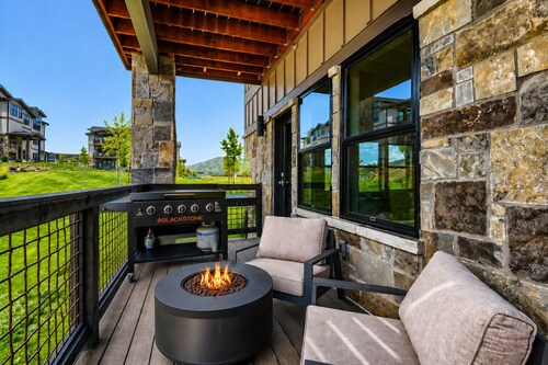 Luxury New Build W Ski Storage Fire Pit Bbq 1122 Voss 3 Bedroom Condo