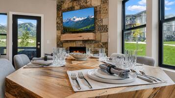 Condo, 3 Bedrooms | Dining