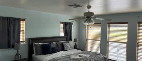 3 Schlafzimmer, Bügeleisen/Bügelbrett, WLAN, Bettwäsche