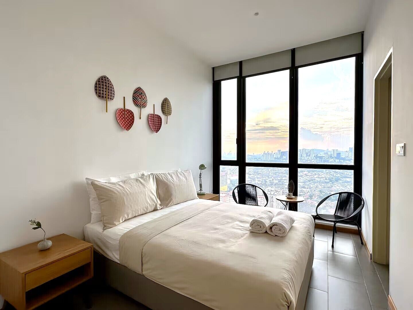 Loft, 3 Bedrooms, City View | Iron/ironing board, free WiFi