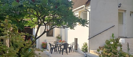 Utendørsservering