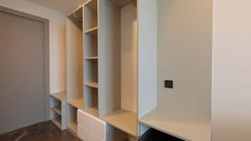 Ylelliset vuodevaatteet, Select Comfort -patjalliset sängyt, minibaari