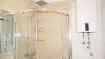 Comfort Apartment, Lanai, Mountain View | Bathroom