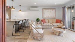 Unclassified image, 5 of 14, button - Relaxed 2 Bed Coastal Stay Near the Lake (Buff Point)
