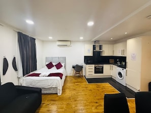 Room - Wonderful one bedroom apartment in Great location (Greater London)