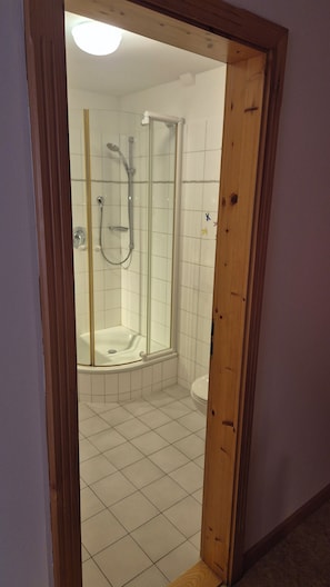 Dusj, såpe og toalettpapir