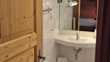 Dusche, Seife, Toilettenpapier