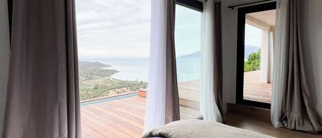 5 bedrooms, desk, iron/ironing board, free WiFi