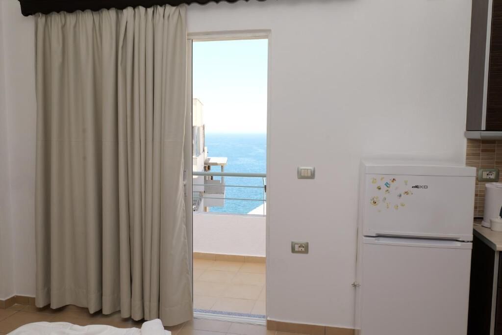 Apartamento, sacada, vista para o mar | Parte interna