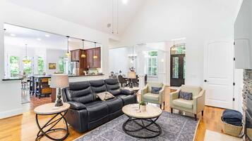 TV, fireplace, offices