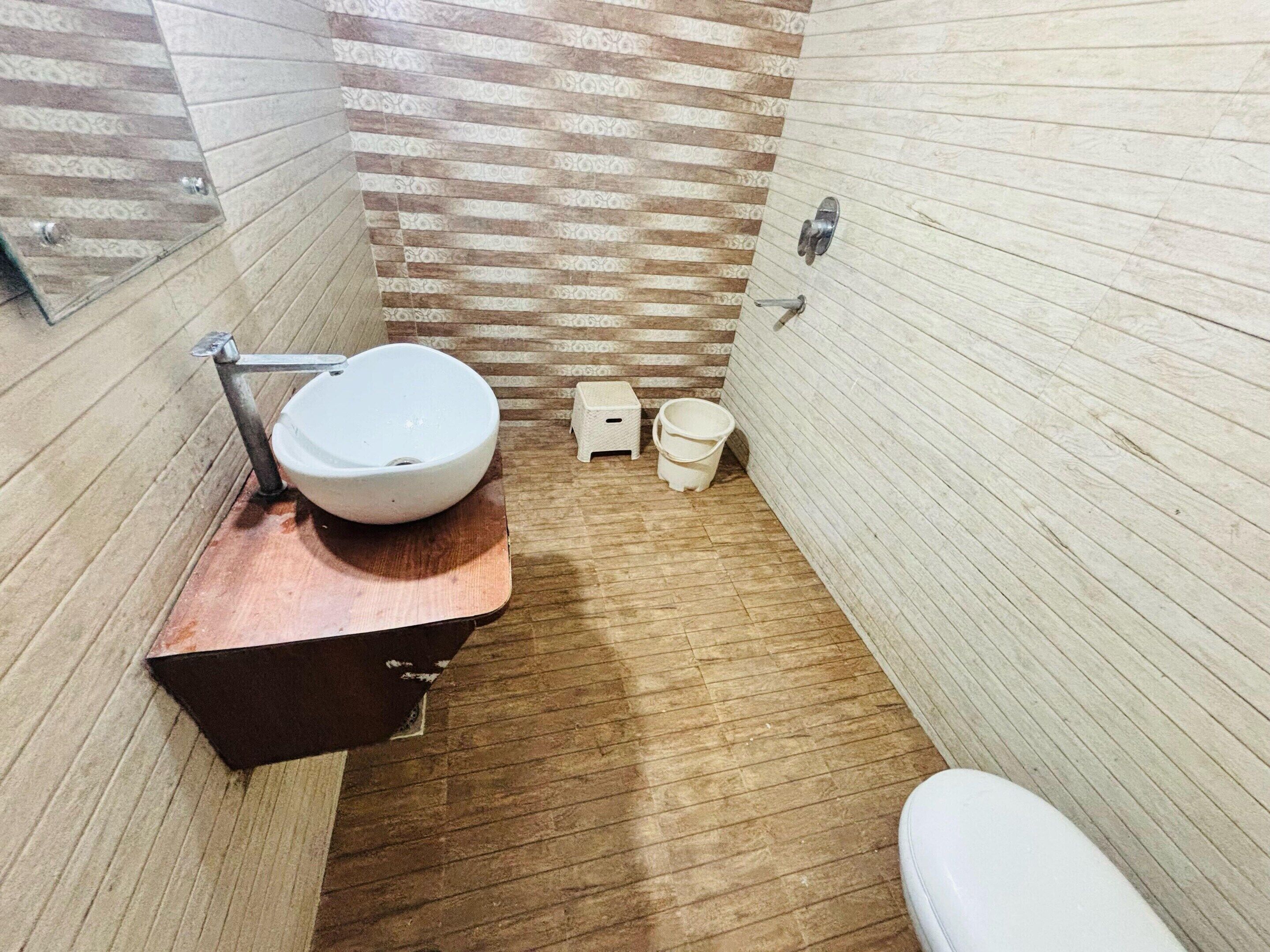 House | Bilik Mandi