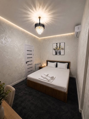 Standard Double Room | Desk, laptop workspace, free WiFi - Ameli Malika Hotel  (Tashkent)