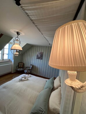 Room - defaultName (Saint-Rémy-du-Plain)