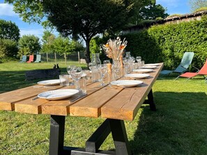 Outdoor dining - defaultName (Saint-Rémy-du-Plain)