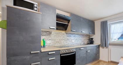 Ferienwohnung Schaule mit Bergblick, Gemeinschaftsgarten und WLAN