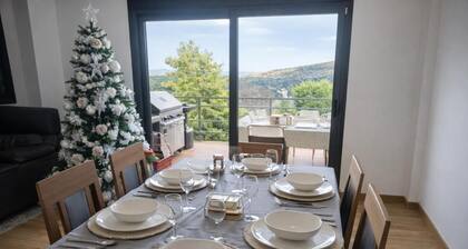 Villa 'Ana Esperanza - El Espinar' with Lake Views, Wi-Fi, and Air Conditioning