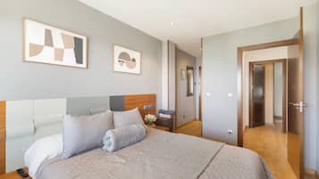 4 bedrooms, WiFi, bed sheets