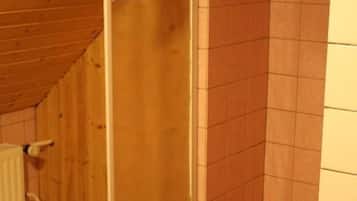 Basic Triple Room, Mountain View | Bathroom | Shower, free toiletries, hair dryer, slippers