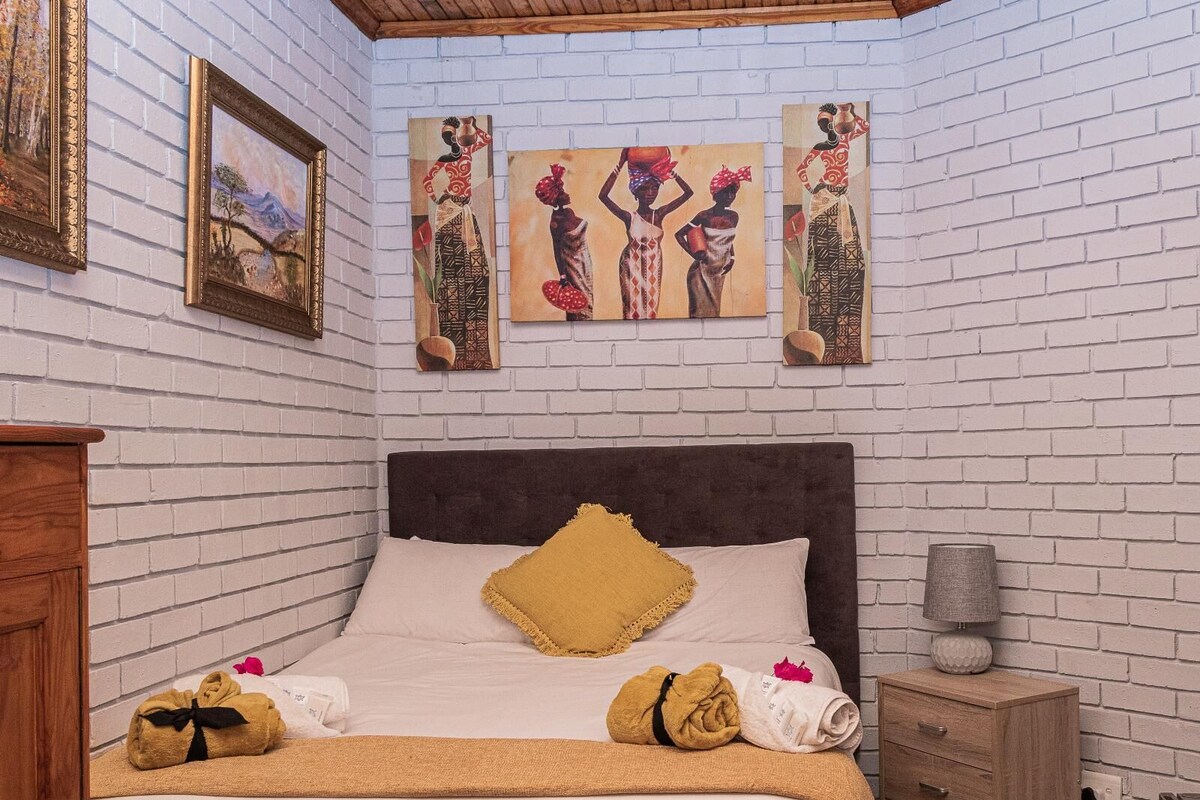 Standard Room, Garden View | Soundproofing, iron/ironing board, WiFi (free)