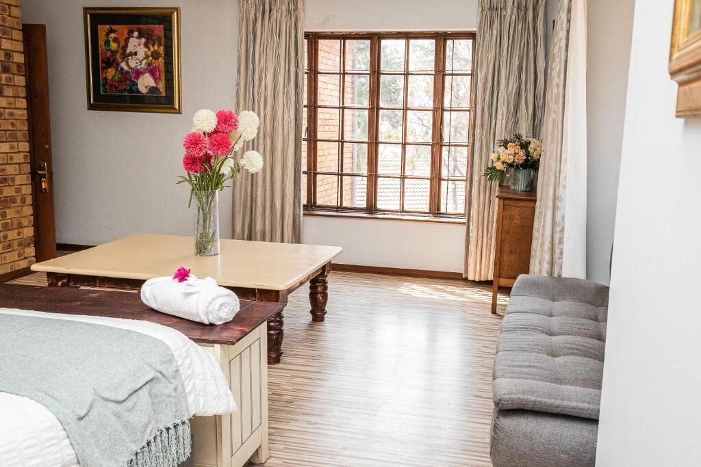 Luxury-Doppelzimmer, Gartenblick | Schallisolierte Zimmer, Bügeleisen/Bügelbrett, kostenloses WLAN
