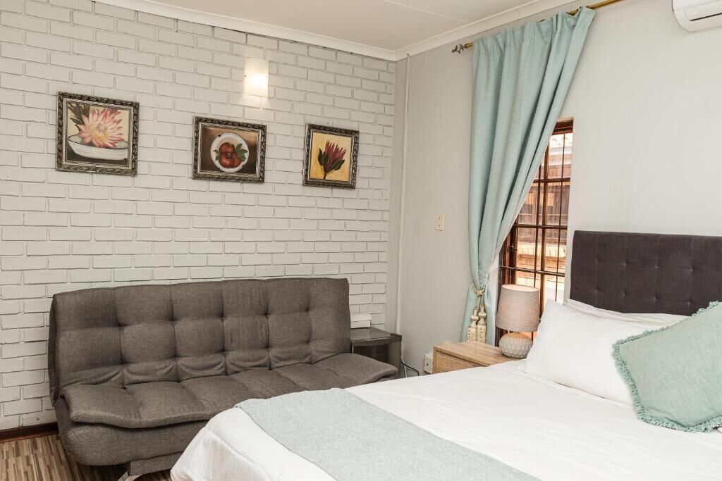 Classic-Doppelzimmer, Gartenblick | Schallisolierte Zimmer, Bügeleisen/Bügelbrett, kostenloses WLAN