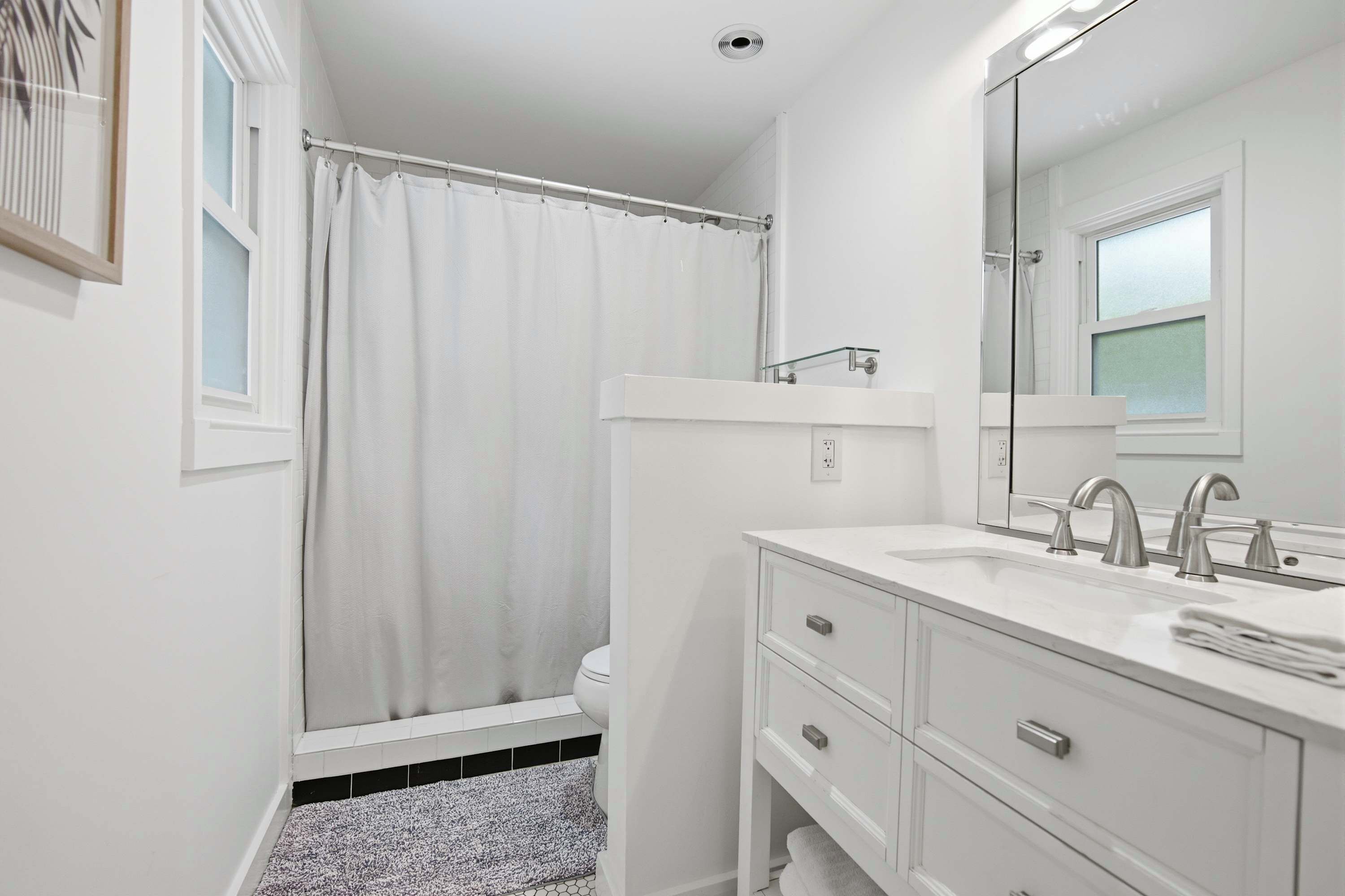 Casa, varias camas, vista al jardín (Mason Ranch) | Baño | Toallas 