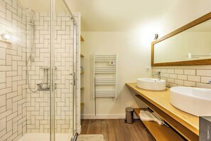 Shower, hair dryer, toilet paper - Le Petit Vivier - Escale Elégante (Gaillac)