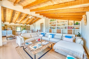 TV, fireplace - Finca in front of the sea, Can Cuarassa, Pollensa. (Pollensa)