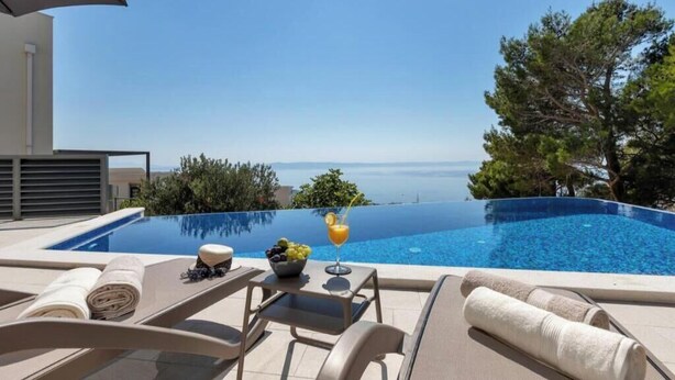 Pool - Villa Basak (Makarska)